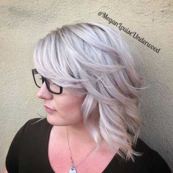 Coupes de cheveux pour femmes pour un type de visage carré
