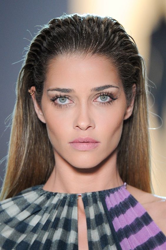 Coupes de cheveux pour femmes pour un visage en forme de losange