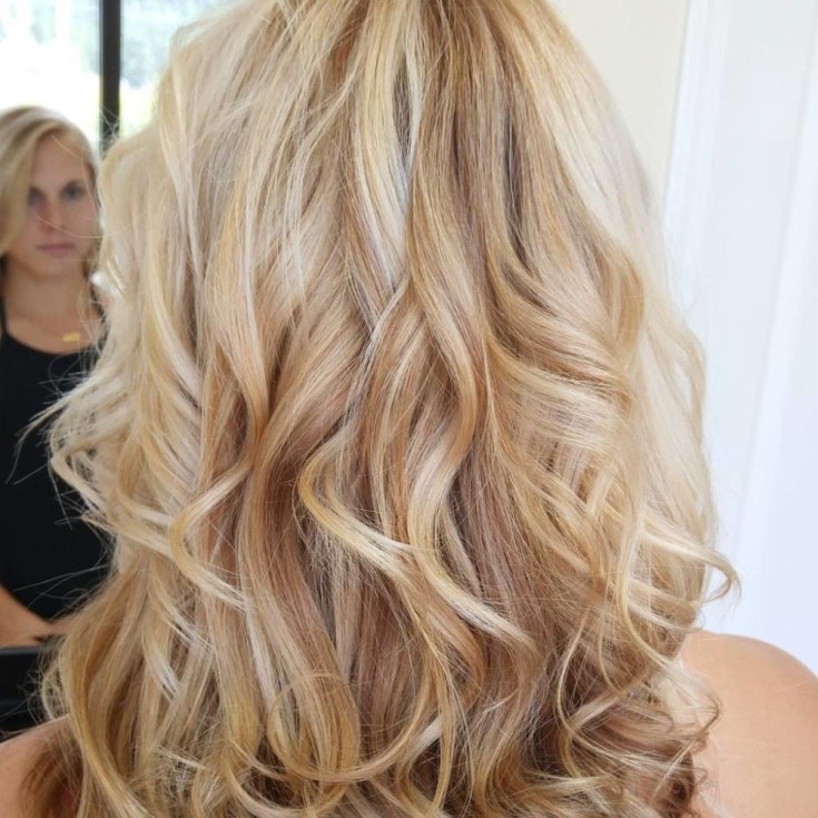 Mèches californiennes sur cheveux blonds