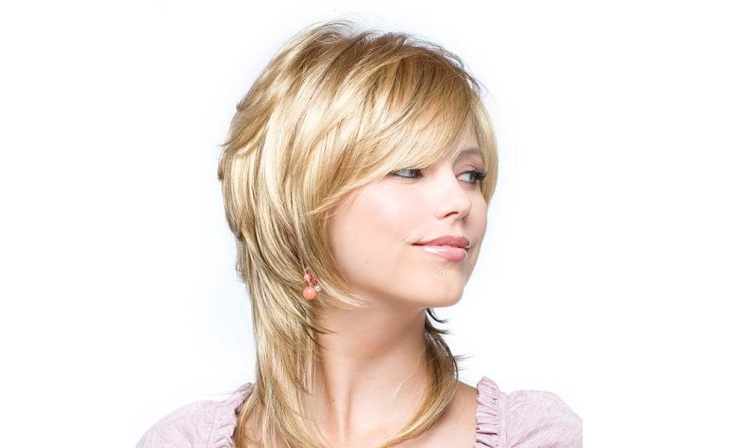 (+192 photos) Coupe de cheveux rétro Aurora années 80