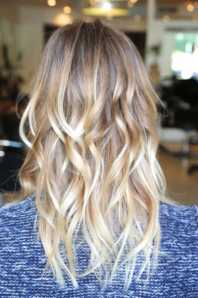 Mèches californiennes sur cheveux blonds