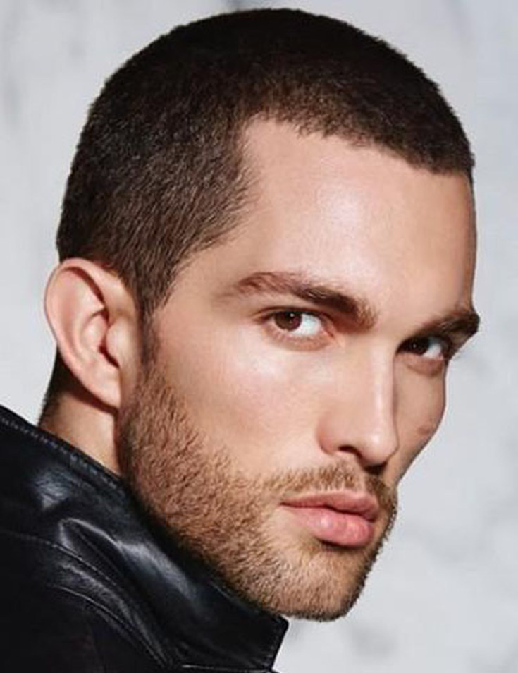 (+183 photos) Hérisson de coupe de cheveux pour hommes