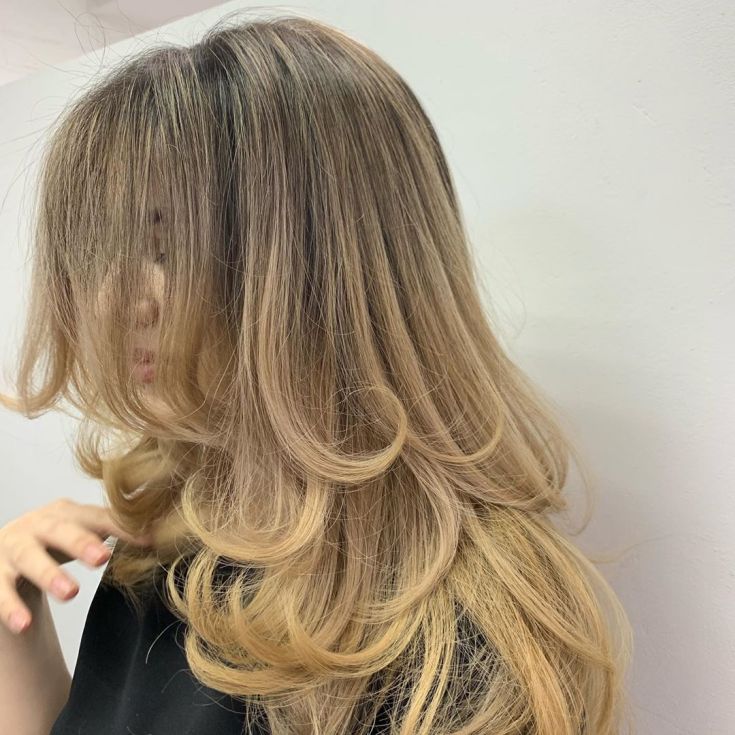 (+135 photos) Cascade graduée pour cheveux mi-longs