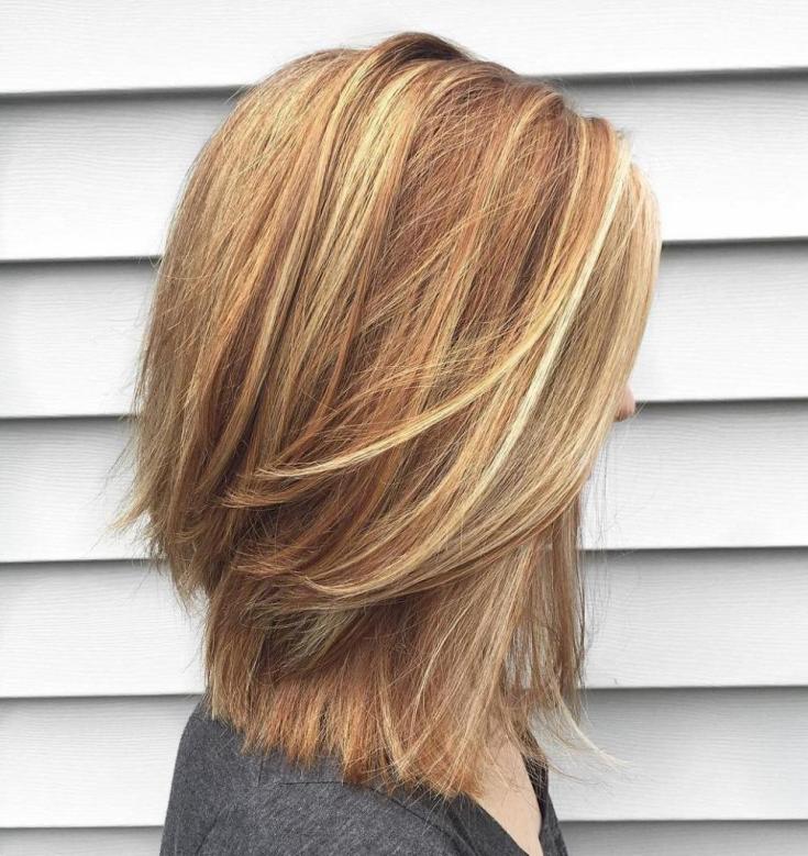 (+135 photos) Cascade graduée pour cheveux mi-longs