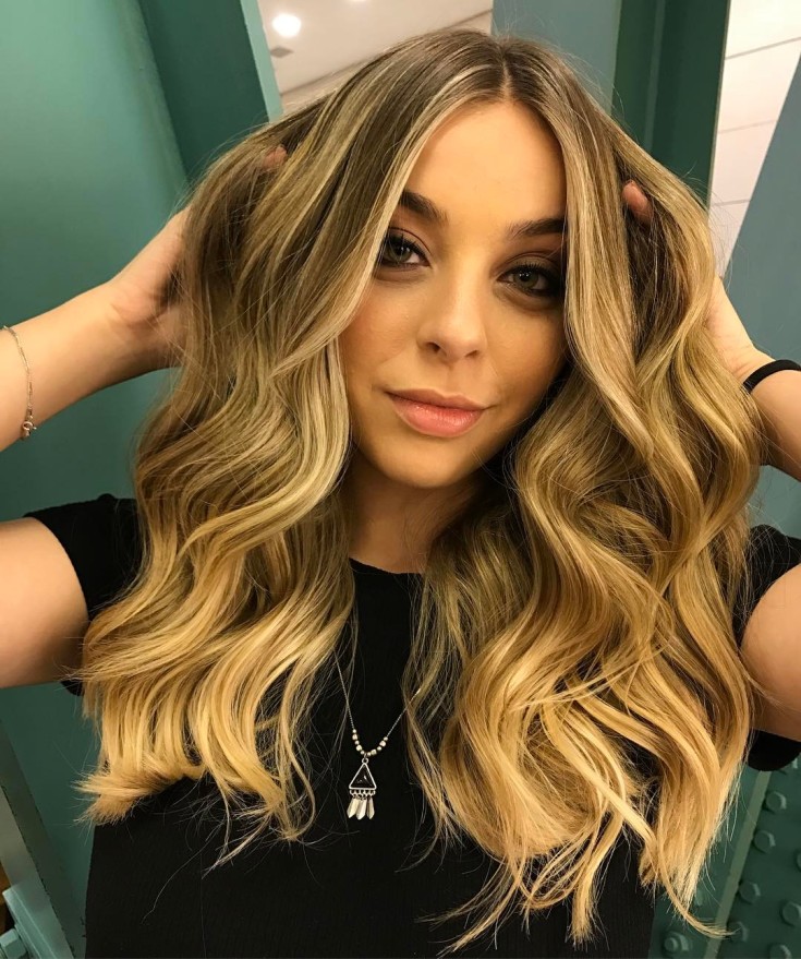 Mèches californiennes sur cheveux blonds