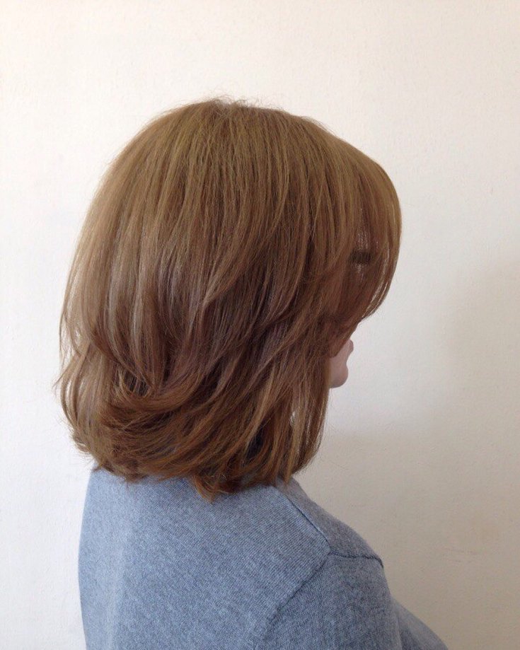 (+135 photos) Cascade graduée pour cheveux mi-longs