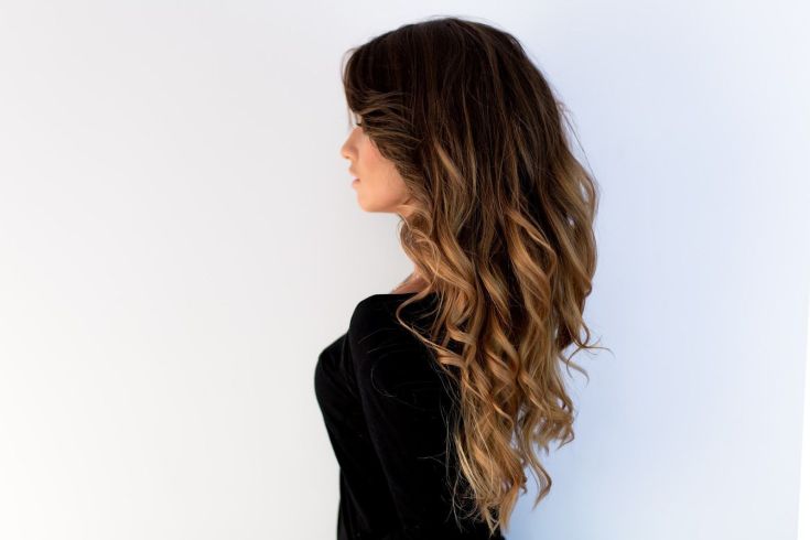 Mèches californiennes sur cheveux foncés