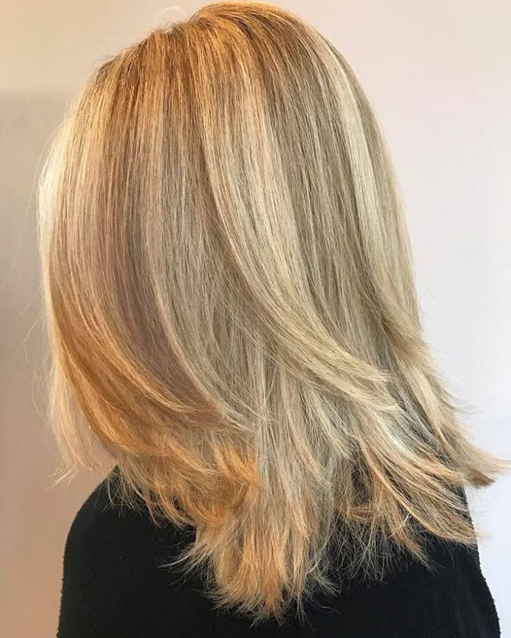 (+135 photos) Cascade graduée pour cheveux mi-longs