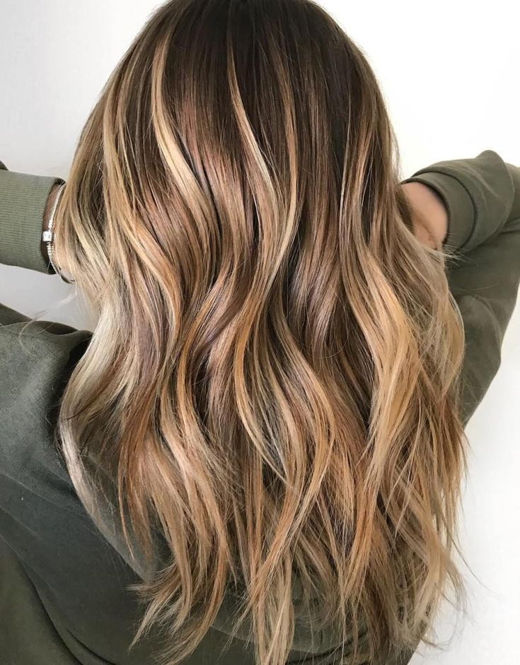 Mèches californiennes sur cheveux foncés