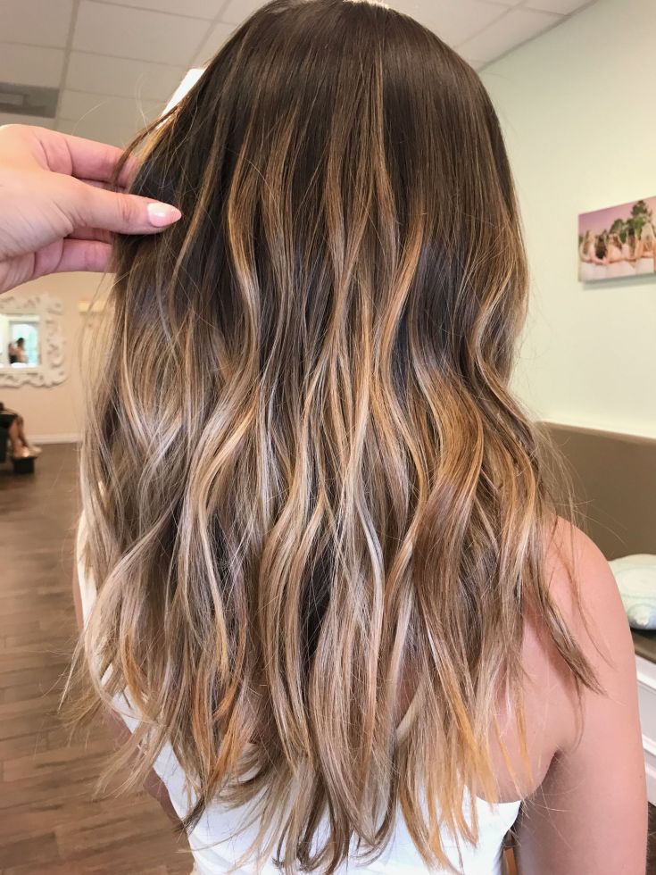 Mèches californiennes sur cheveux foncés