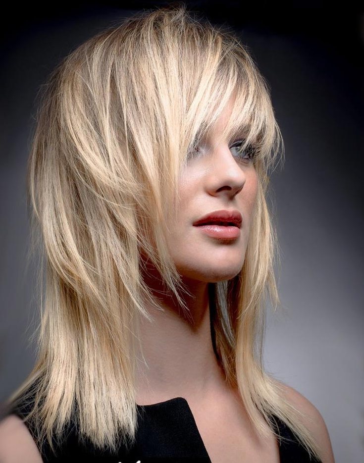 (+192 photos) Coupe de cheveux rétro Aurora années 80