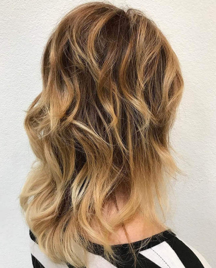 (+192 photos) Coupe de cheveux rétro Aurora années 80