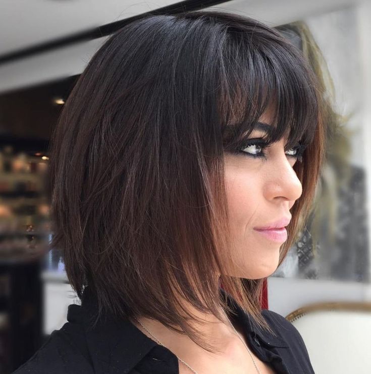 (+135 photos) Cascade graduée pour cheveux mi-longs