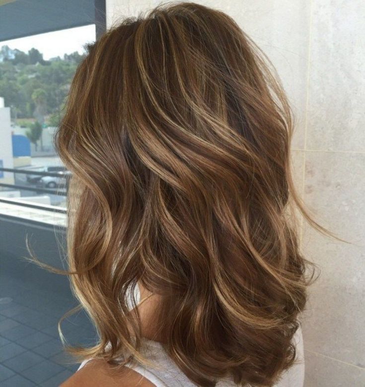 Mèches californiennes sur cheveux foncés