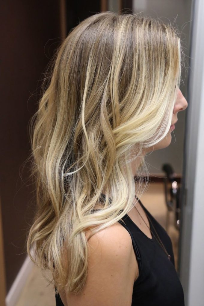 Mèches californiennes sur cheveux blonds