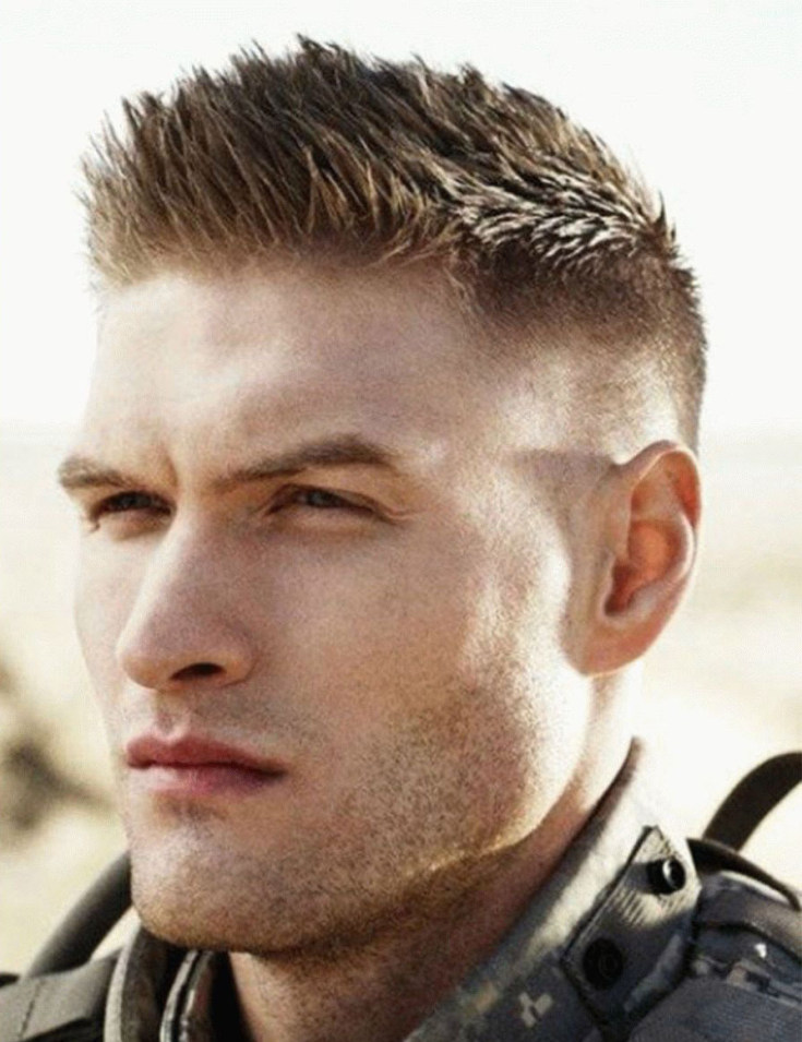 (+183 photos) Hérisson de coupe de cheveux pour hommes