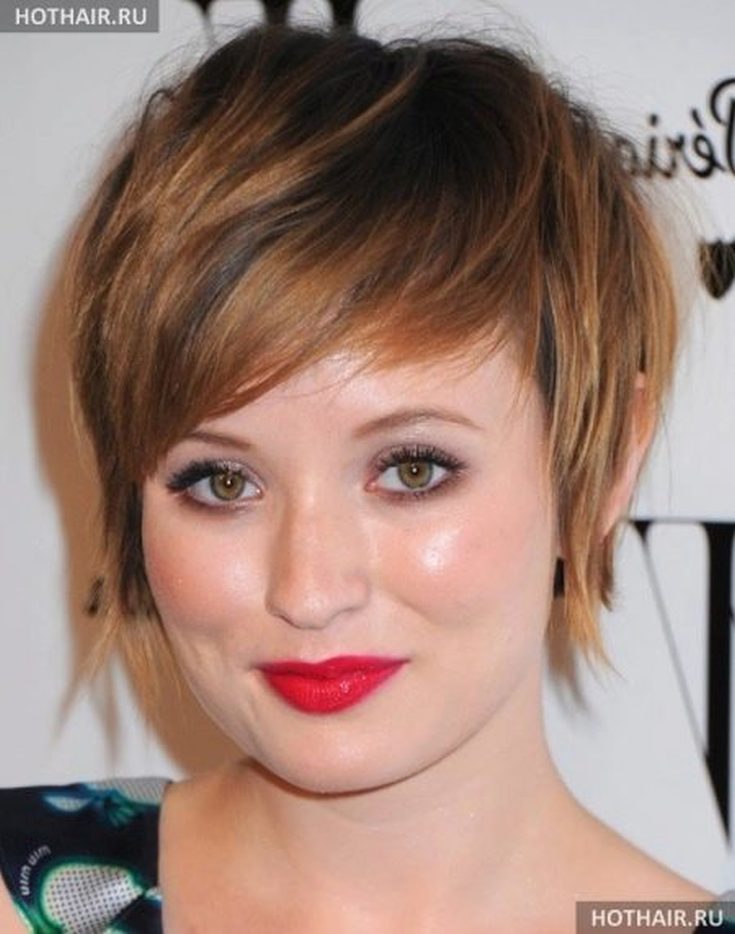 (+180 photo) Coupe de cheveux en cascade pour un visage rond