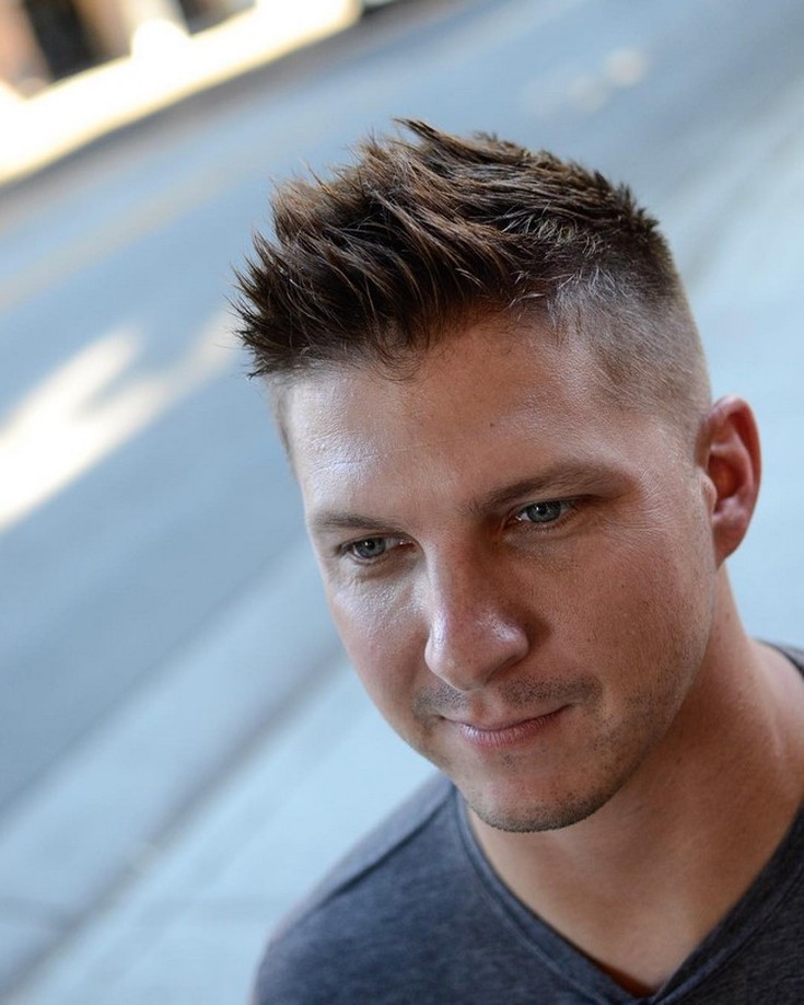 (+183 photos) Hérisson de coupe de cheveux pour hommes