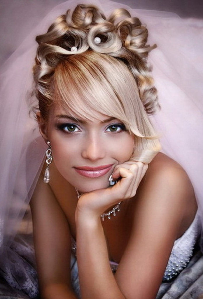 (+210 photos) Coiffures de mariage avec frange
