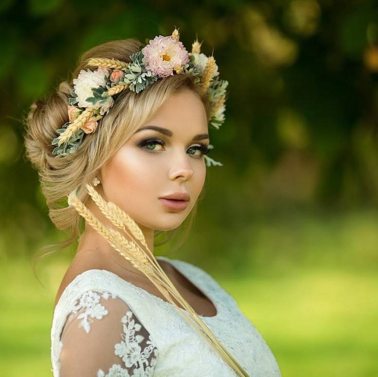 (+210 photos) Coiffures de mariage avec frange
