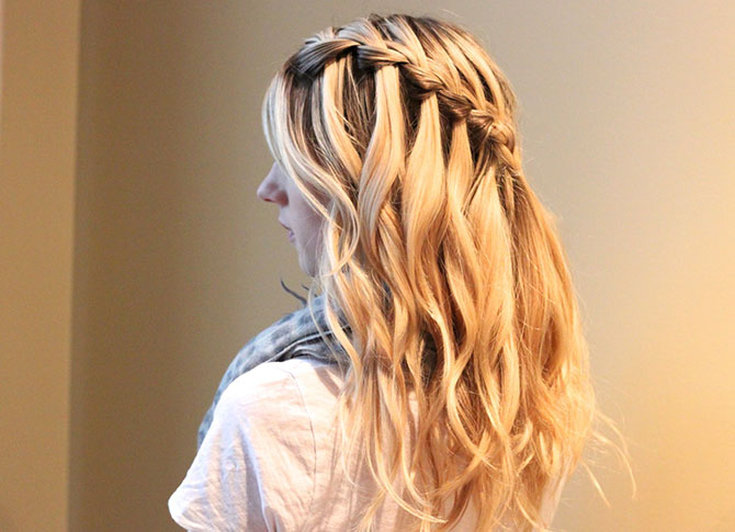 (+165 photos) Bandeau en queue de cochon avec cheveux dénoués (instructions photo étape par étape)