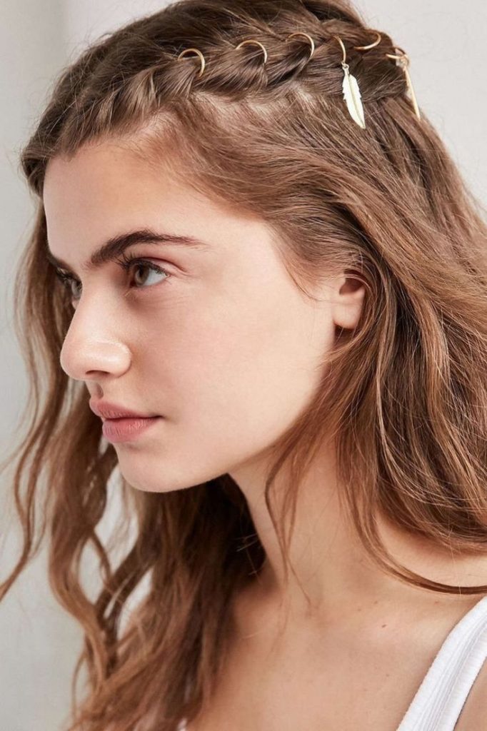 (+165 photos) Bandeau en queue de cochon avec cheveux dénoués (instructions photo étape par étape)