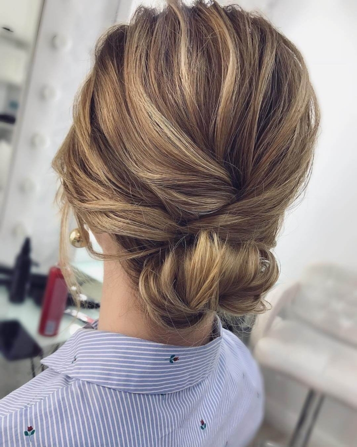 Coiffures faciles pour vous-même en 5 minutes pour les cheveux mi-longs à l'école