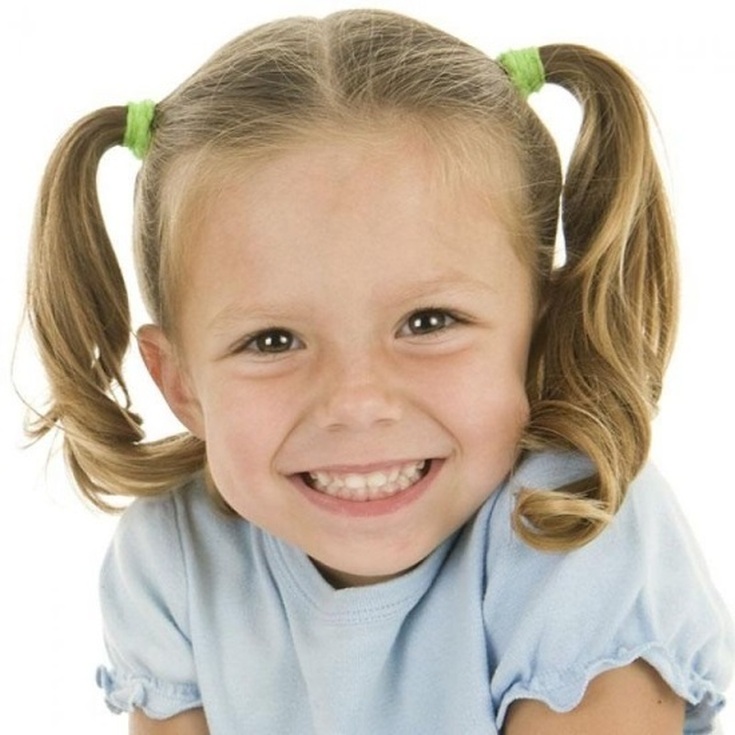 Coiffures faciles pour vous-même en 5 minutes pour les cheveux mi-longs à l'école