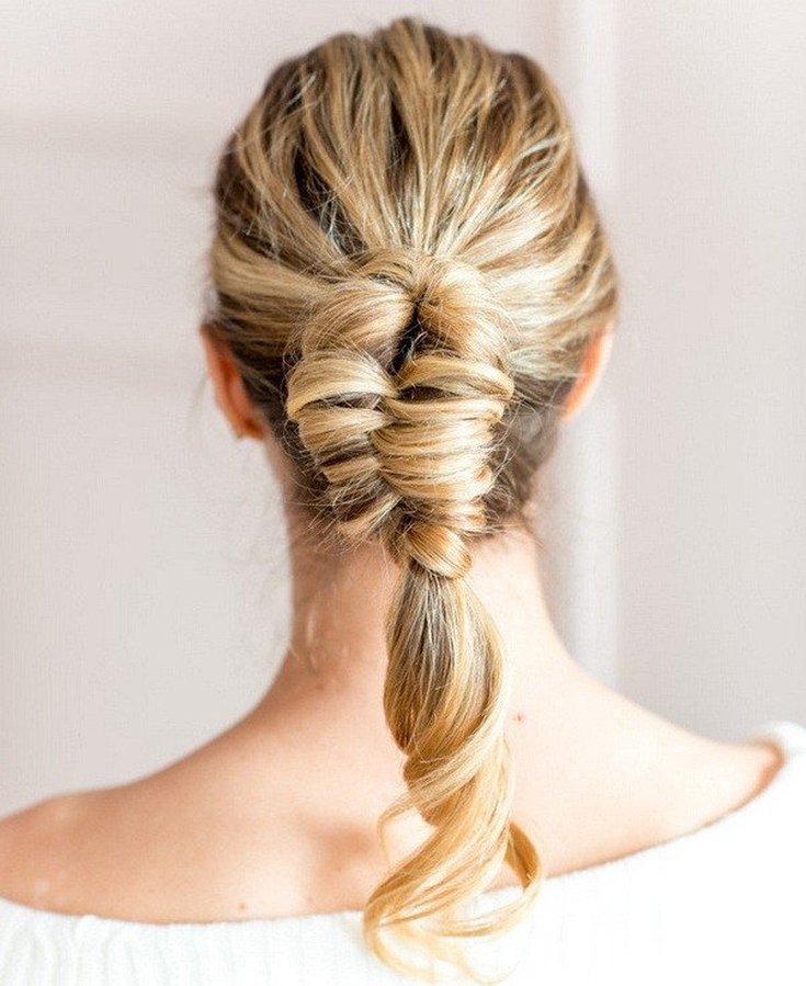 Coiffures faciles pour vous-même en 5 minutes pour les cheveux mi-longs à l'école