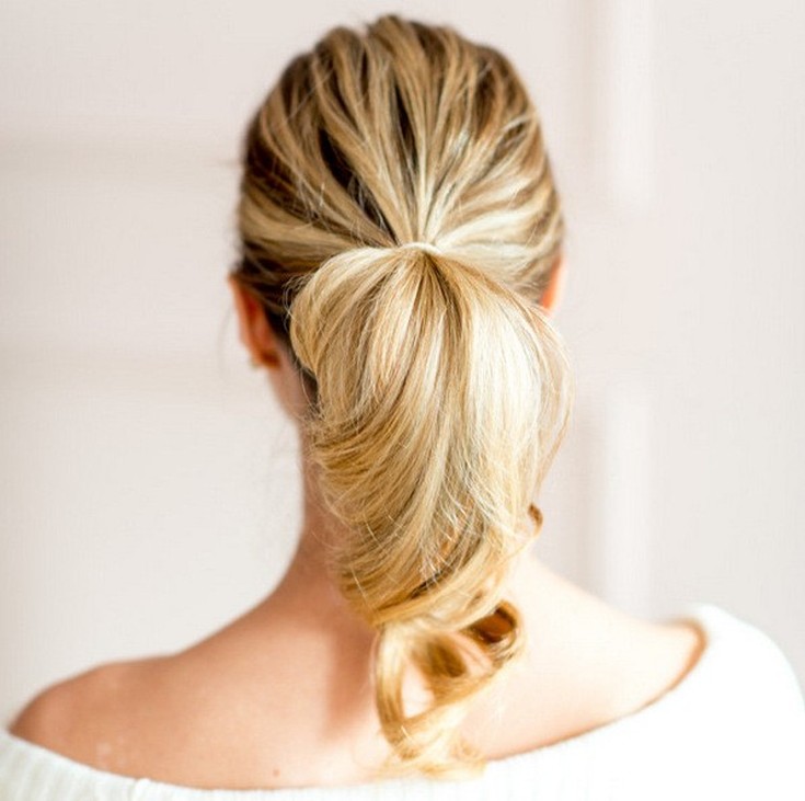 Coiffures faciles pour vous-même en 5 minutes pour les cheveux mi-longs à l'école