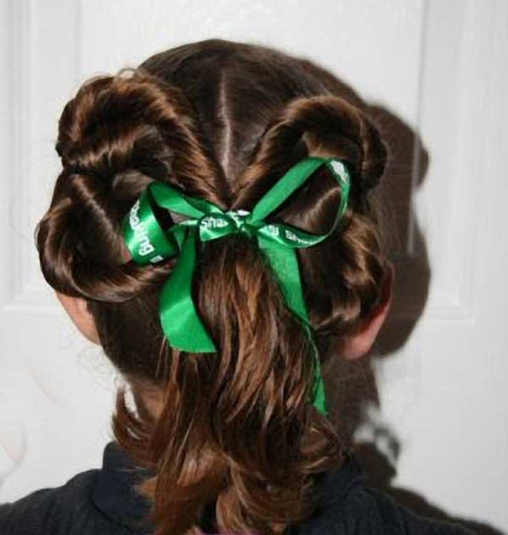 Coiffures faciles pour vous-même en 5 minutes pour les cheveux mi-longs à l'école