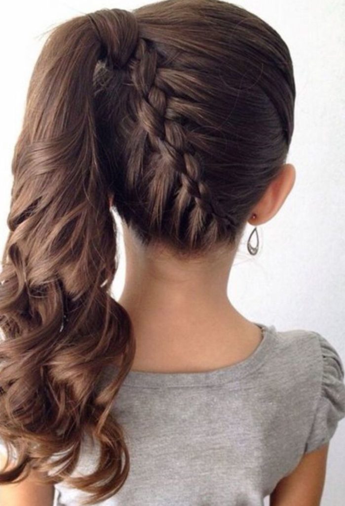 Coiffures faciles pour vous-même en 5 minutes pour les cheveux mi-longs à l'école