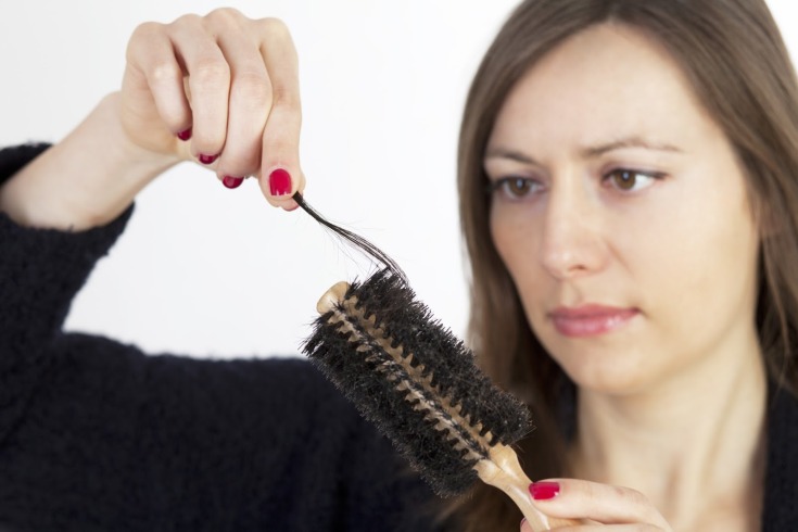 Causes de la chute des cheveux chez les femmes après 40 ans