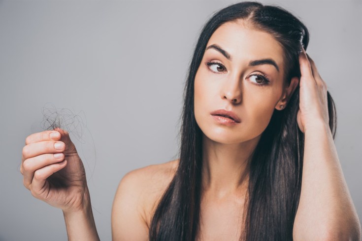 Causes de la chute des cheveux chez les femmes après 40 ans