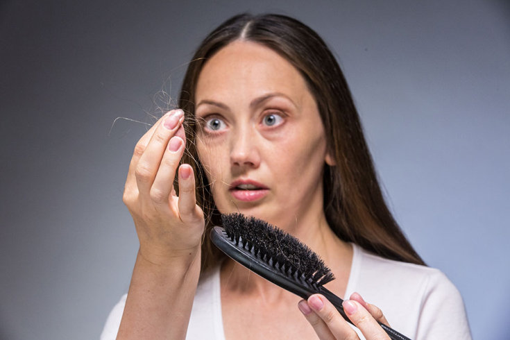 Causes de la chute des cheveux chez les femmes après 40 ans