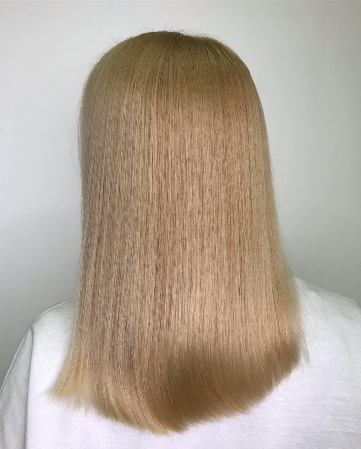 Photo couleur de cheveux blond doré