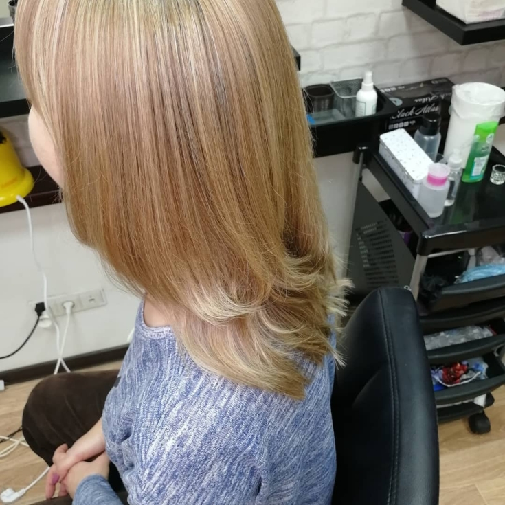 Photo couleur de cheveux blond doré
