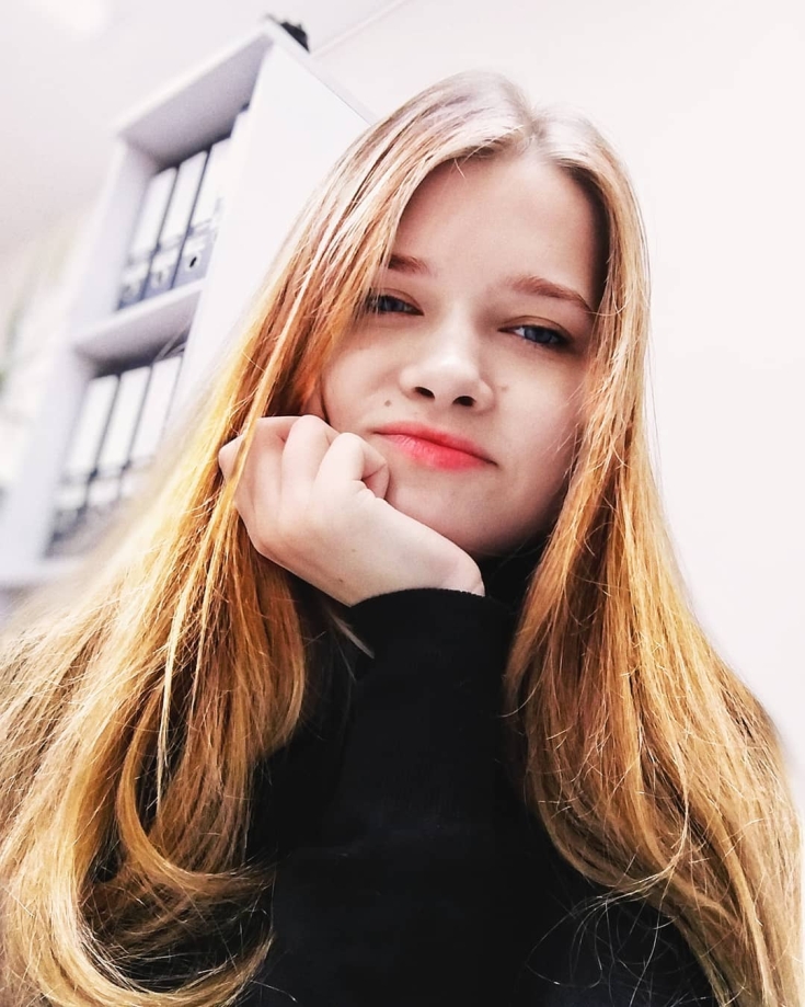 Photo couleur de cheveux blond doré