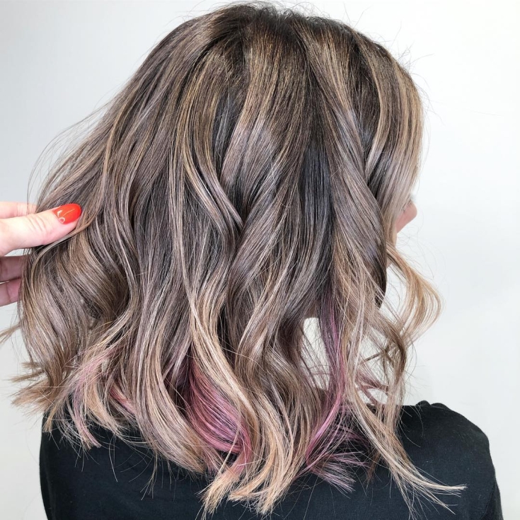 Couleur de cheveux blond rose
