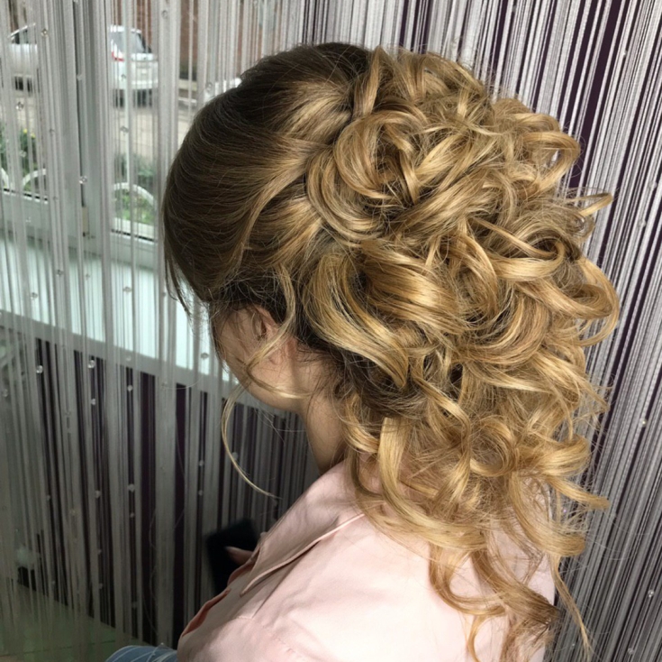 Photo couleur de cheveux blond doré
