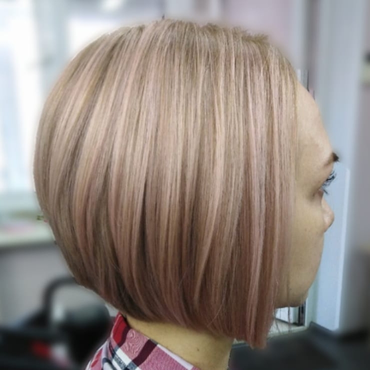 Couleur de cheveux châtain clair pour cheveux courts