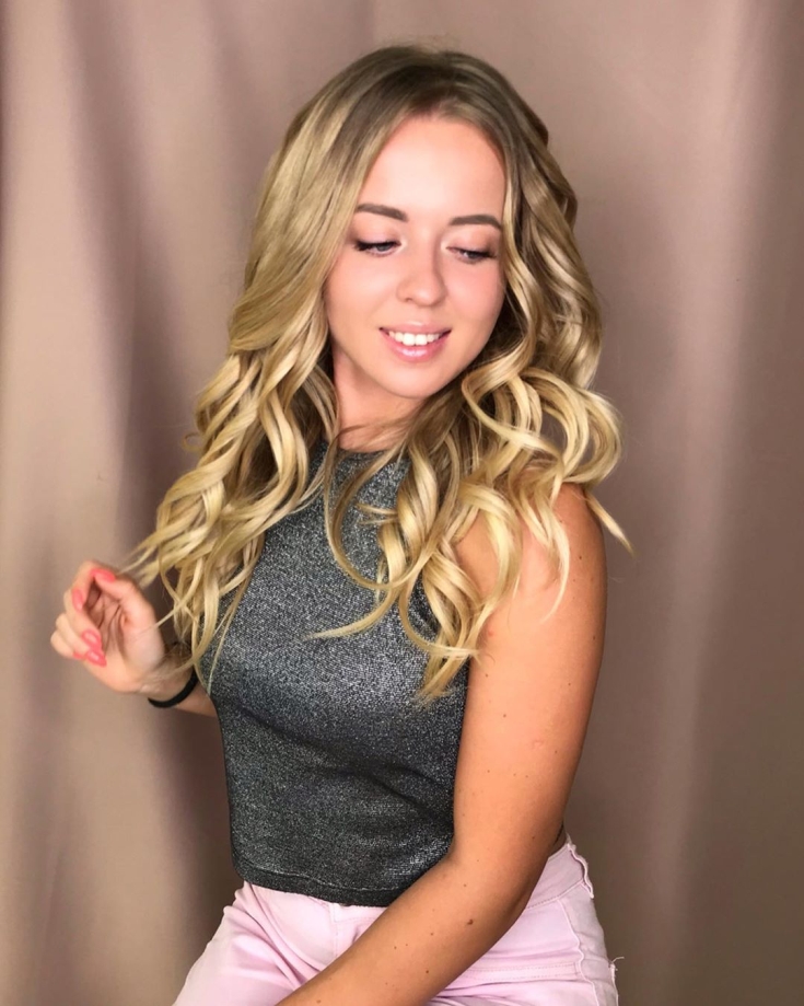 Photo couleur de cheveux blond doré