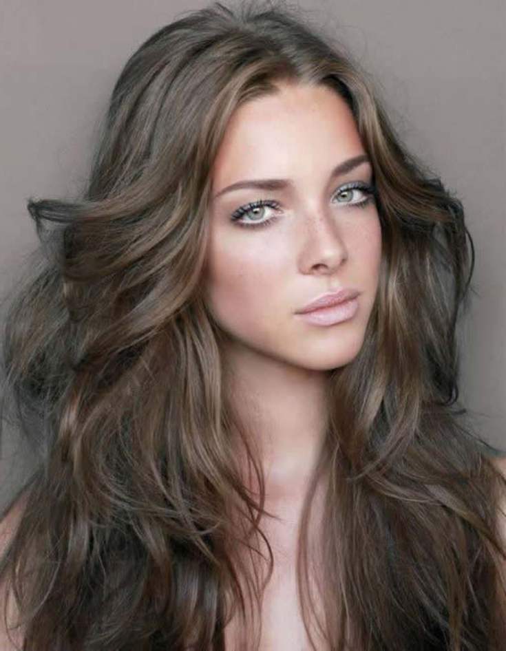 Photo couleur de cheveux blond foncé