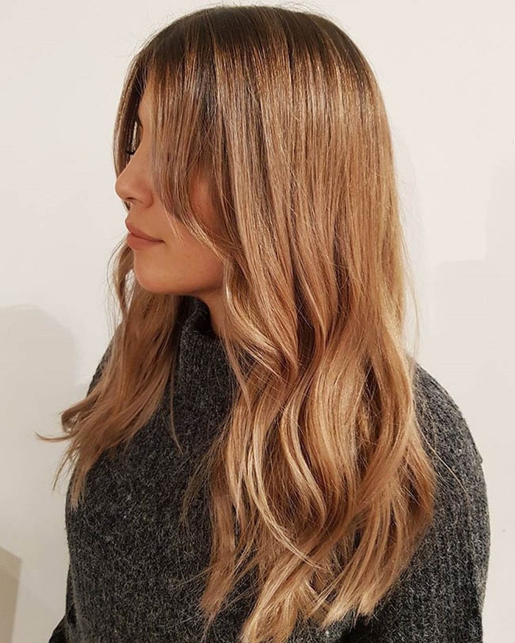 Photo couleur de cheveux blond doré