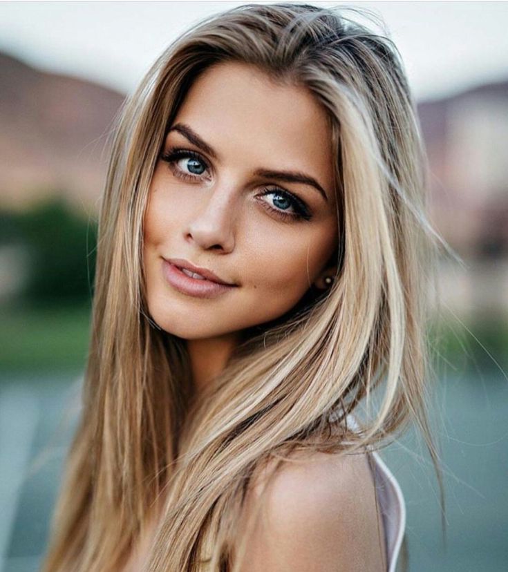 Couleur de cheveux claire pour les yeux gris