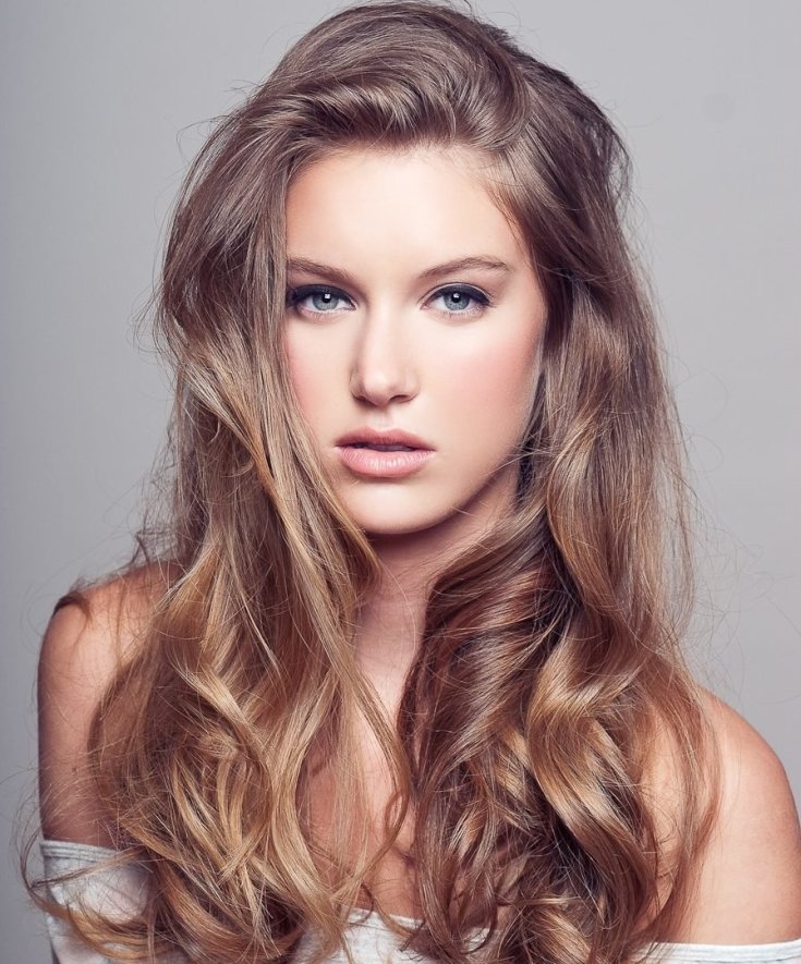 Couleur de cheveux claire pour les yeux gris