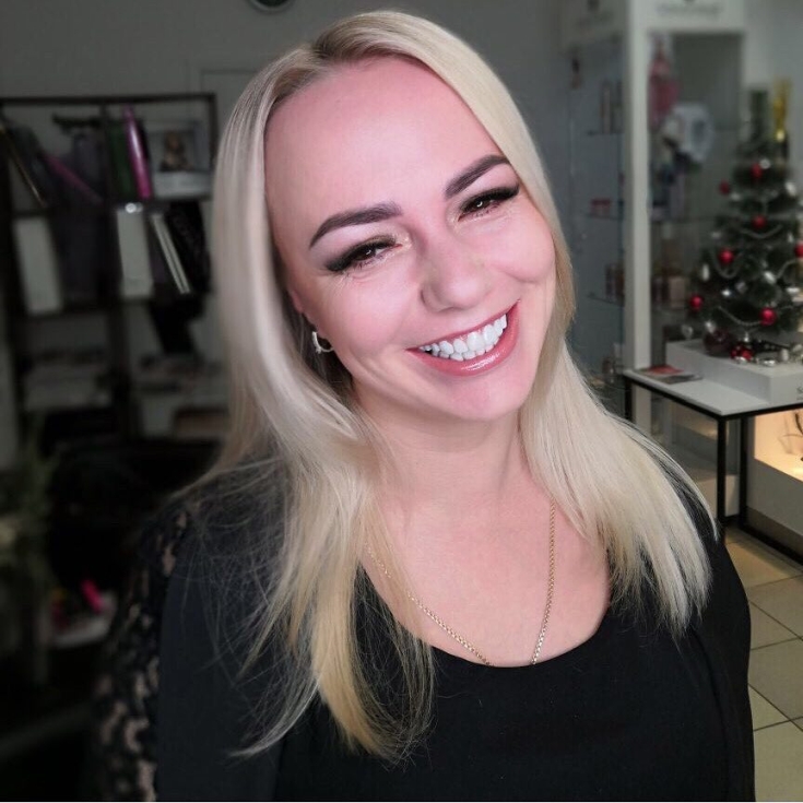 Couleur de cheveux claire pour les yeux bruns