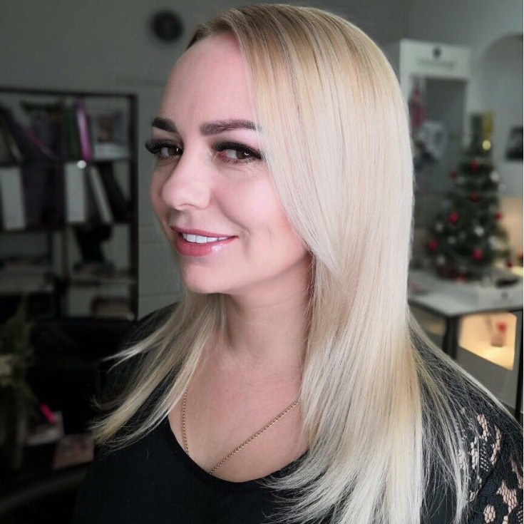 Couleur de cheveux claire pour les yeux bruns