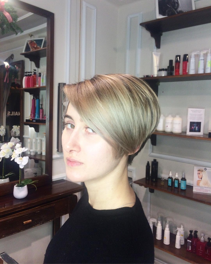 Couleur de cheveux claire pour les yeux bruns