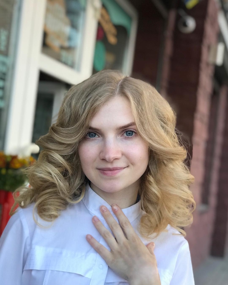 Couleur de cheveux claire pour les yeux bleus